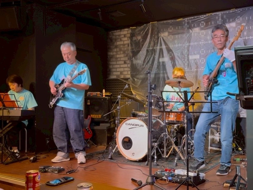 �N���b�N����Ɗg��ʐ^������܂�