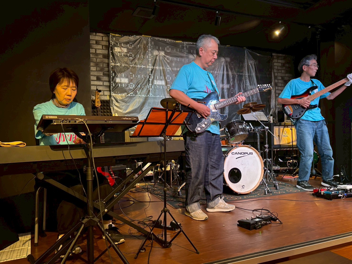 �N���b�N����Ɗg��ʐ^������܂�