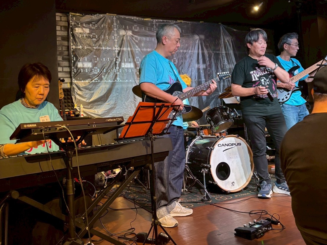 �N���b�N����Ɗg��ʐ^������܂�