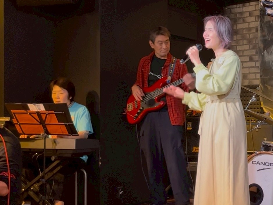 �N���b�N����Ɗg��ʐ^������܂�